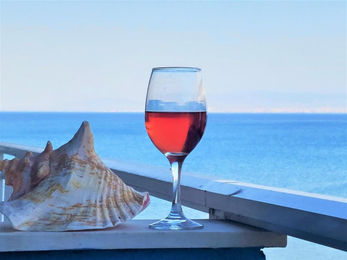 Niko'S Apartment - Beautiful Sea View Apartment ! Peraia  Екстер'єр фото