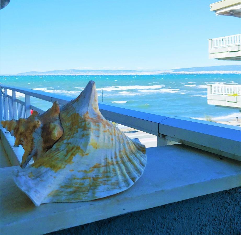Niko'S Apartment - Beautiful Sea View Apartment ! Peraia  Екстер'єр фото