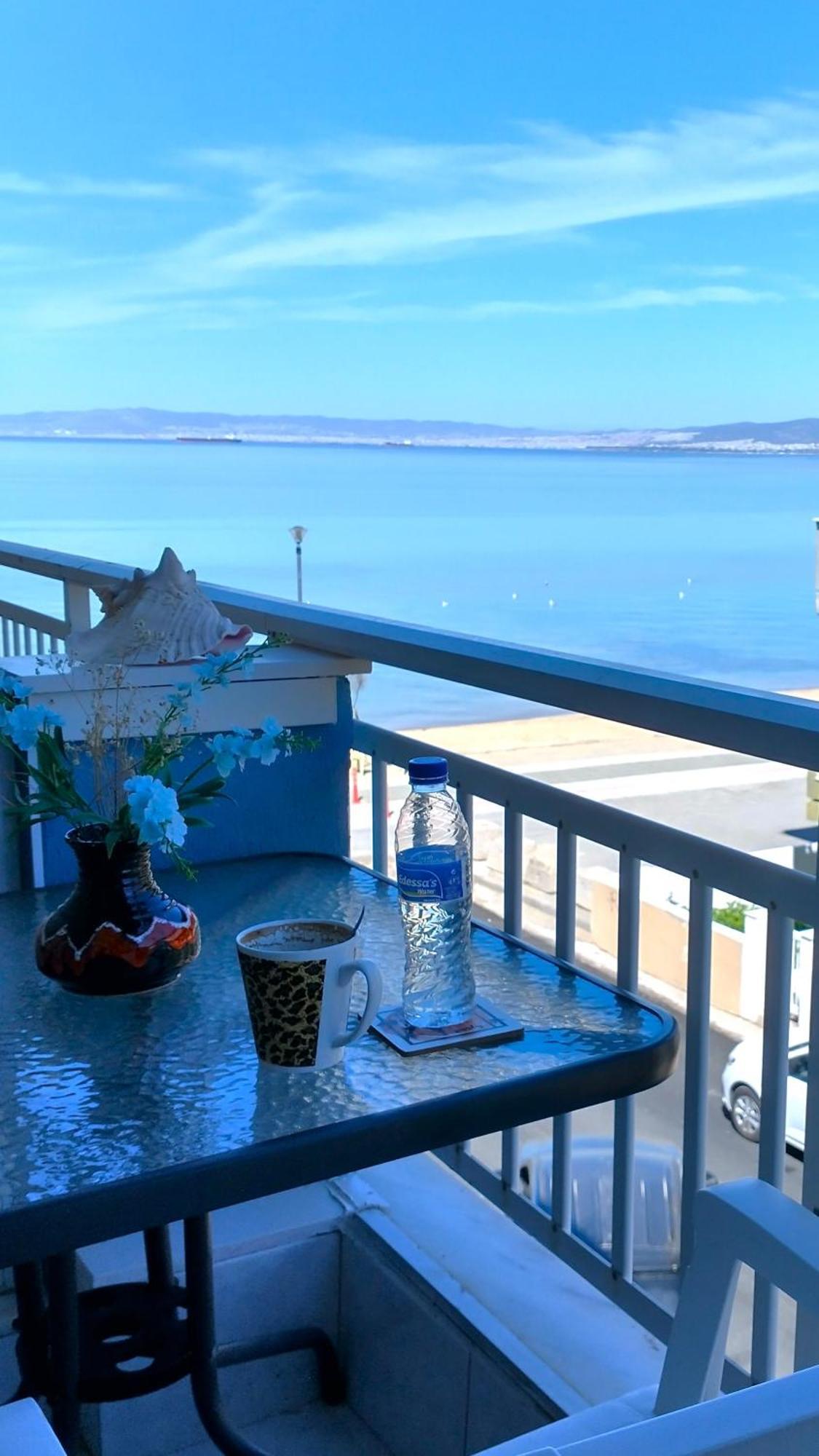 Niko'S Apartment - Beautiful Sea View Apartment ! Peraia  Екстер'єр фото