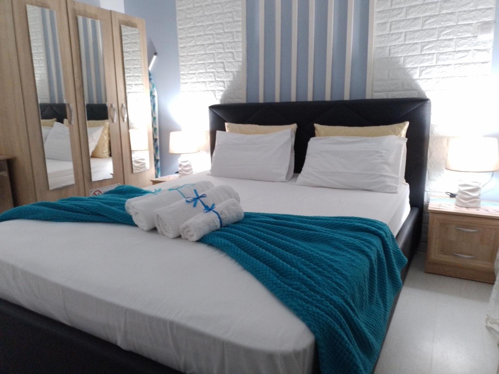 Niko'S Apartment - Beautiful Sea View Apartment ! Peraia  Екстер'єр фото